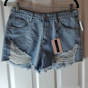 🇺🇸New Distressed Jean Shorts Size M